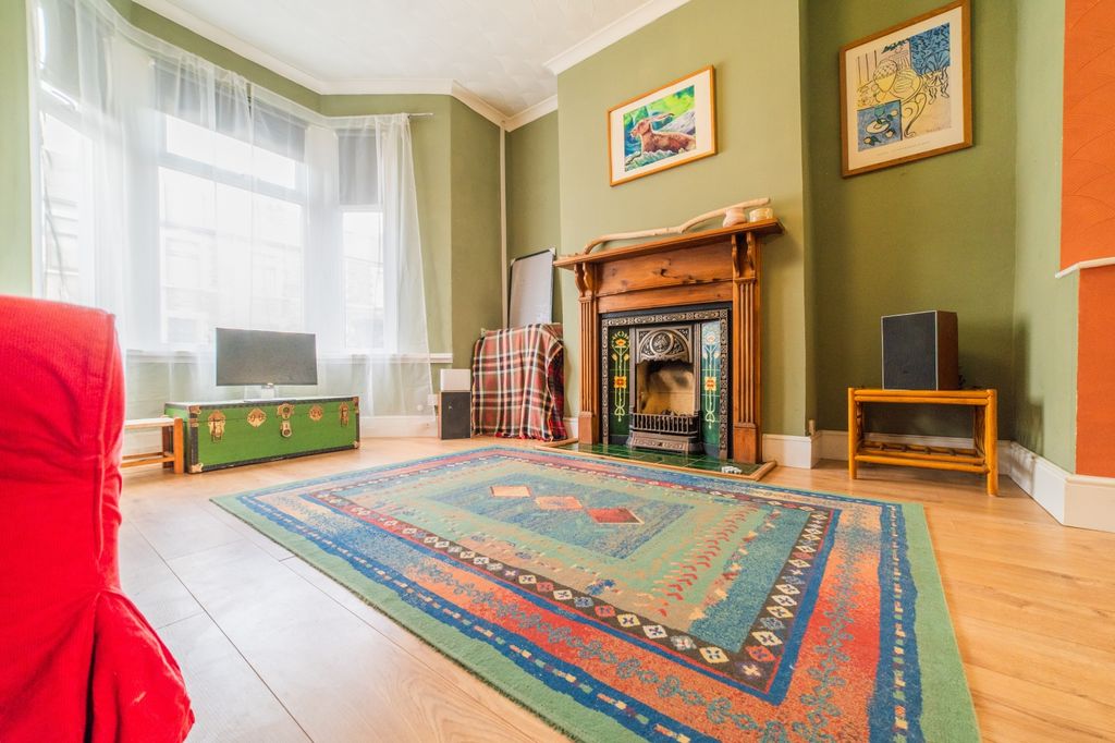 Property photo 2 of 31 Call 02920 454555 To Secure Your Viewing_11
