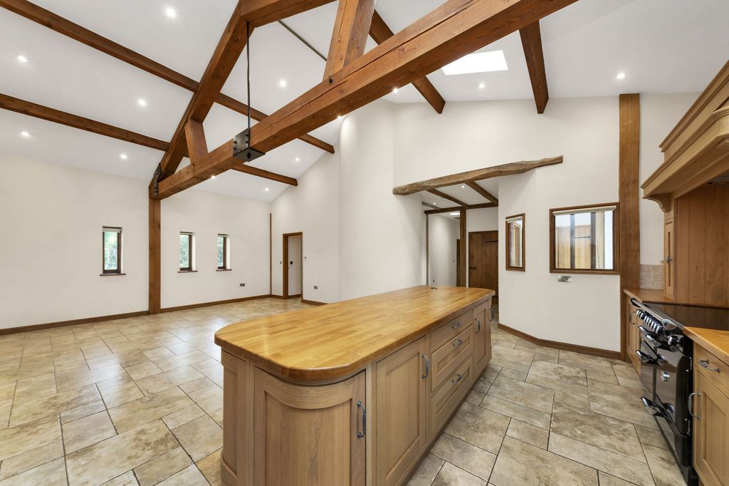 Property photo 3 of 49