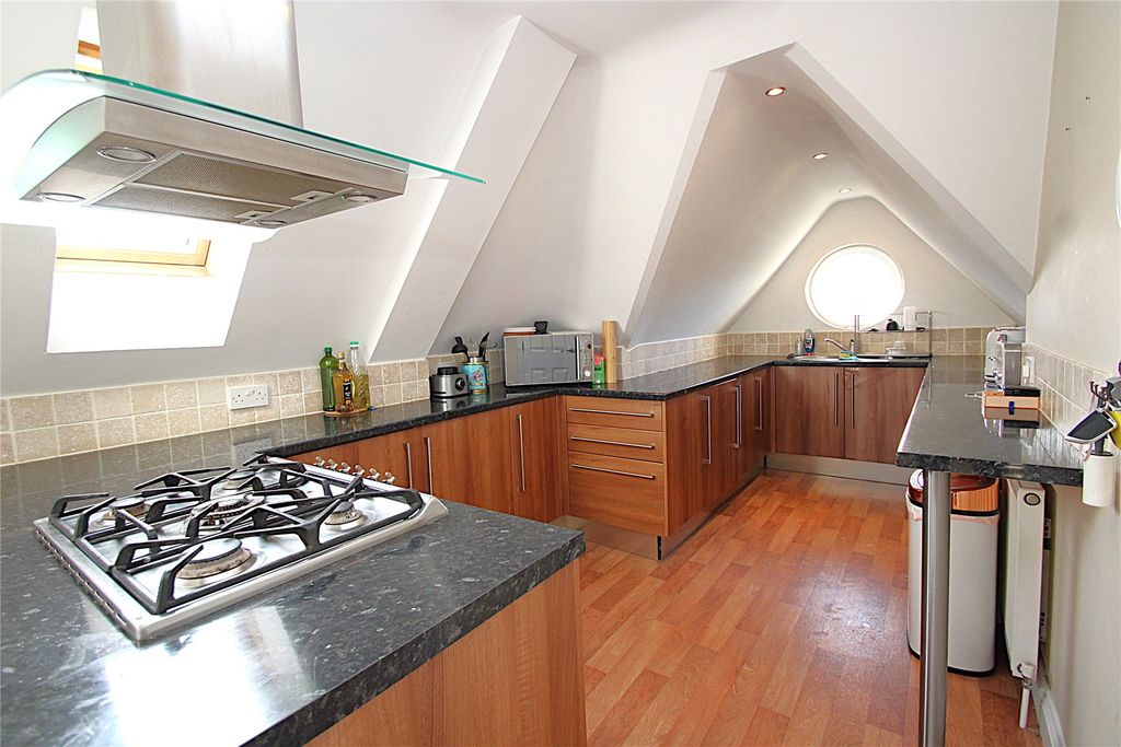 Property photo 3 of 16 Picture No. 05