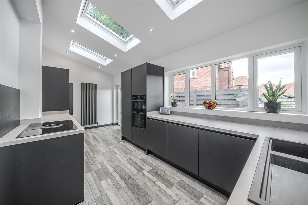 Property photo 2 of 19 Dsc03214-Hdr.Jpg