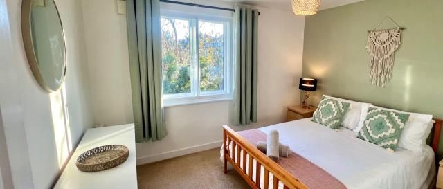 Property photo 3 of 9 Bedroom