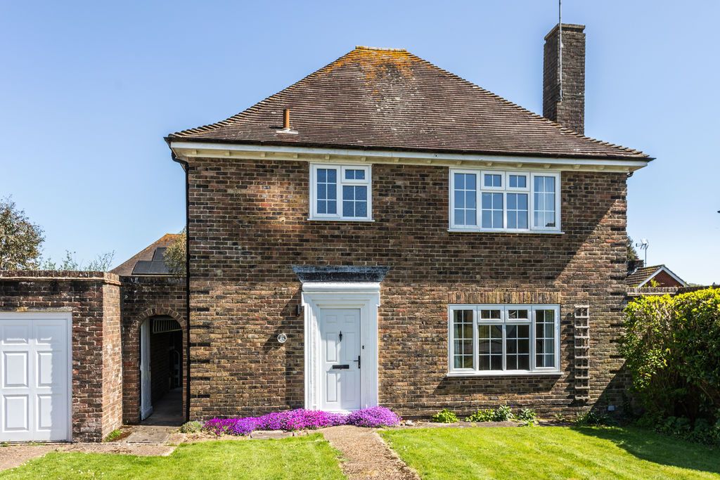 Property photo 1 of 20 Photo 18