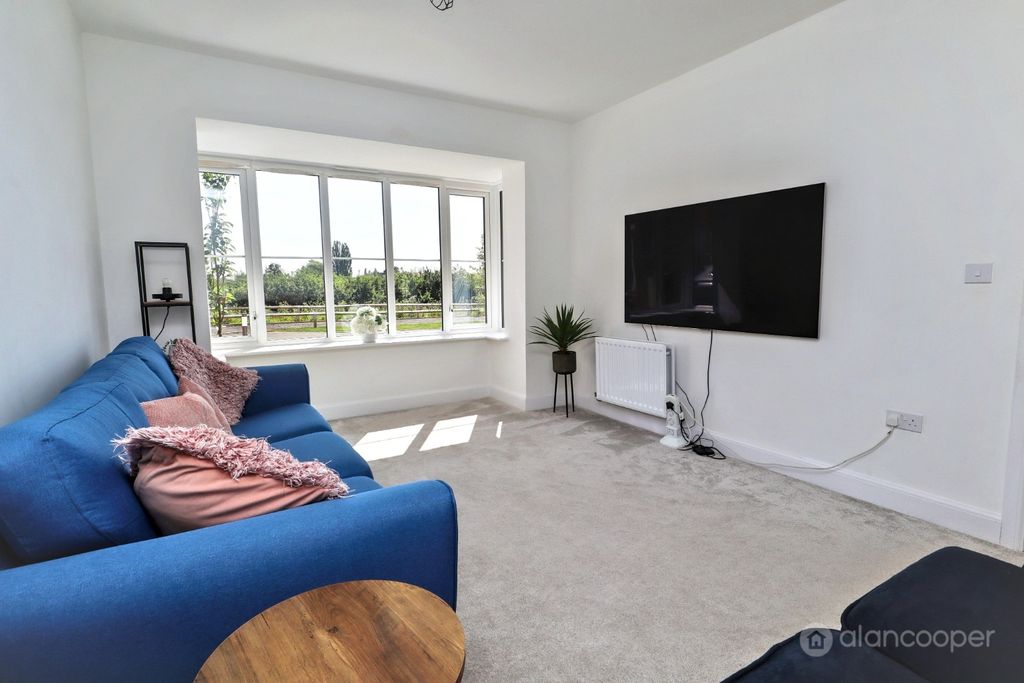 Property photo 3 of 33 5238155
