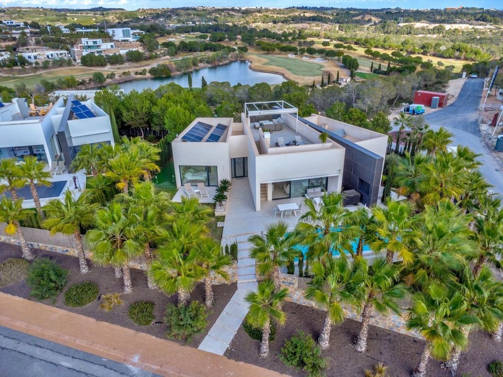 Property photo 3 of 49