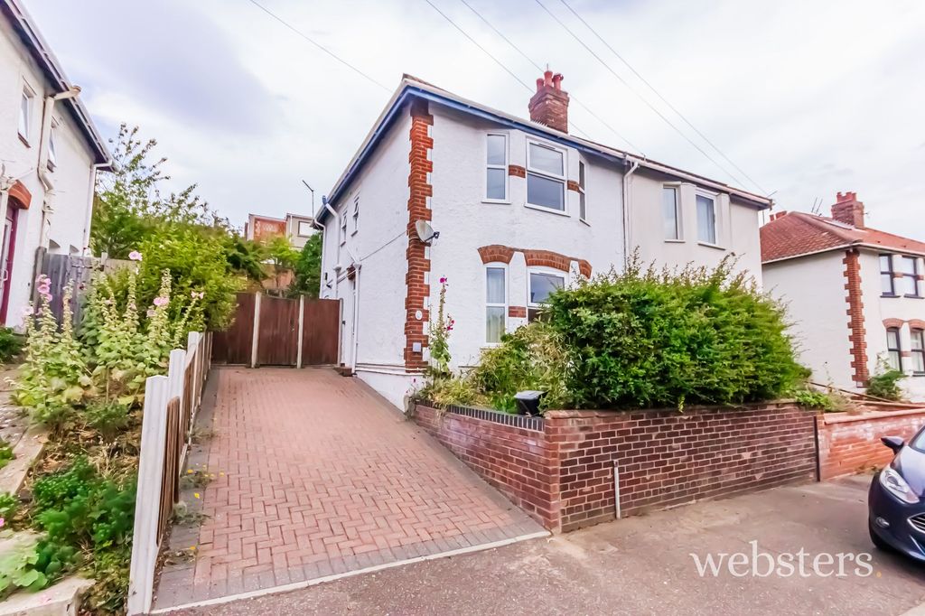 Property photo 1 of 15