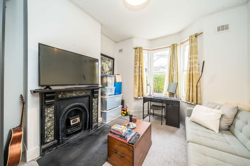 Property photo 2 of 5