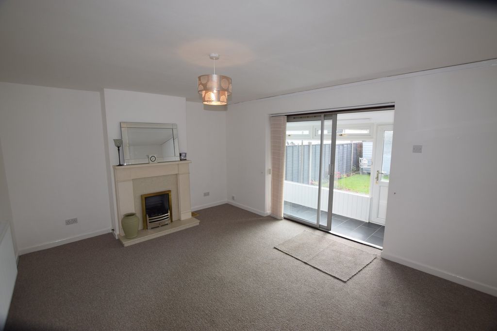 Property photo 3 of 19 Photo 03