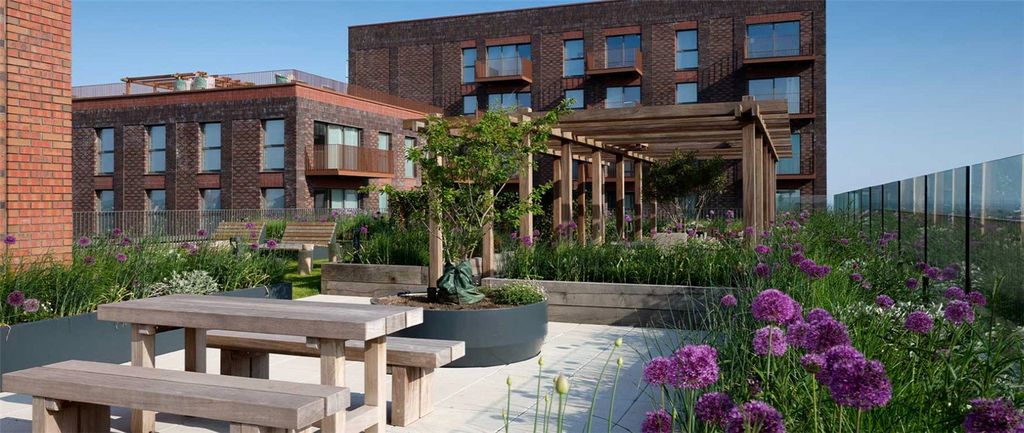 Property photo 2 of 16 Picture-No-21-30