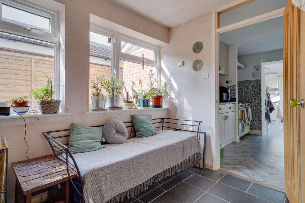 Property photo 2 of 19 3861732