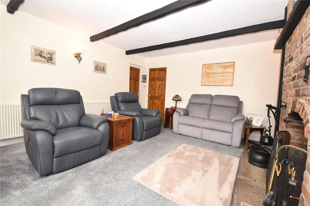 Property photo 2 of 23 Picture No. 07