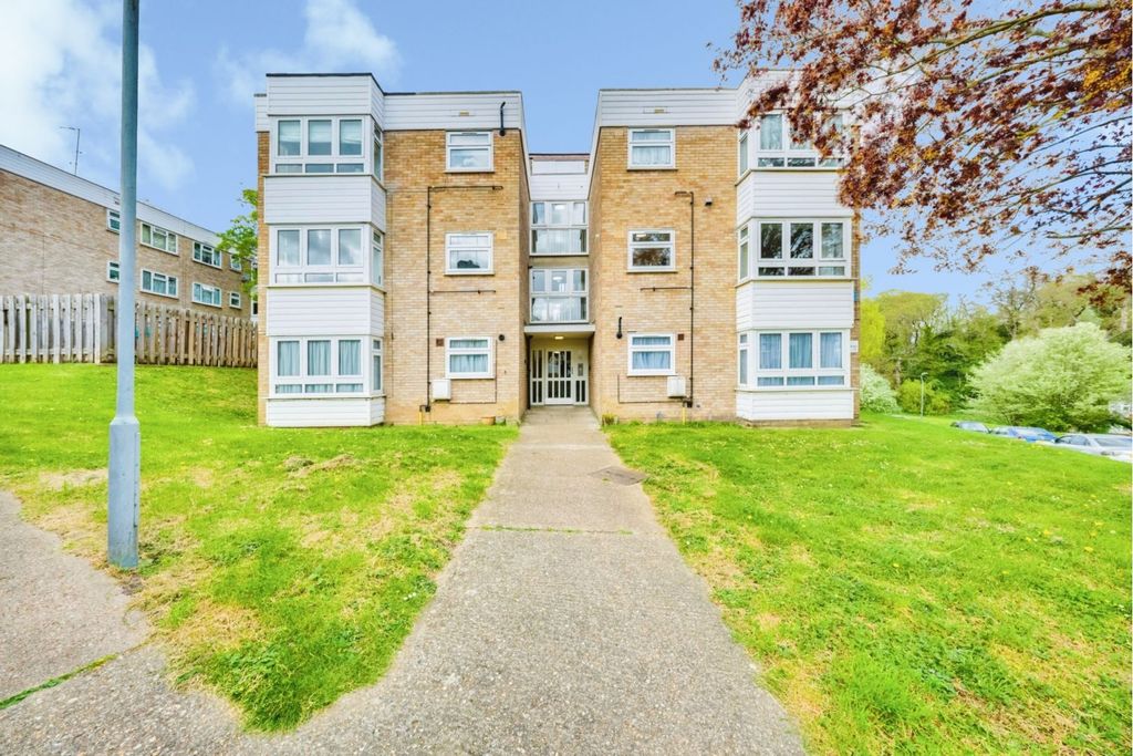 Property photo 1 of 19 Front View