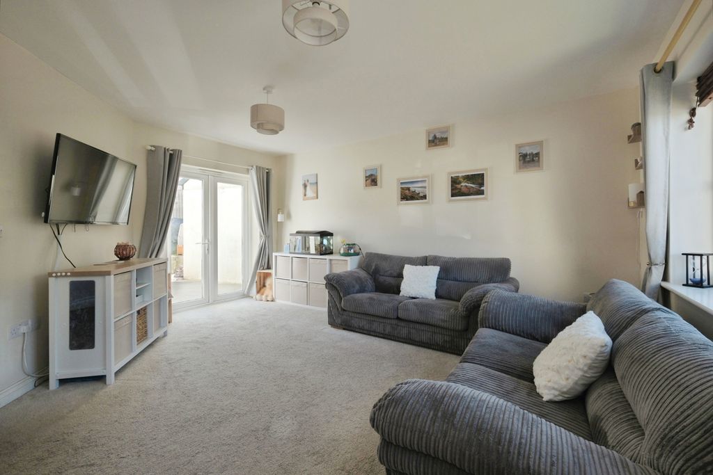 Property photo 2 of 17 Pbox-Img.Jpg