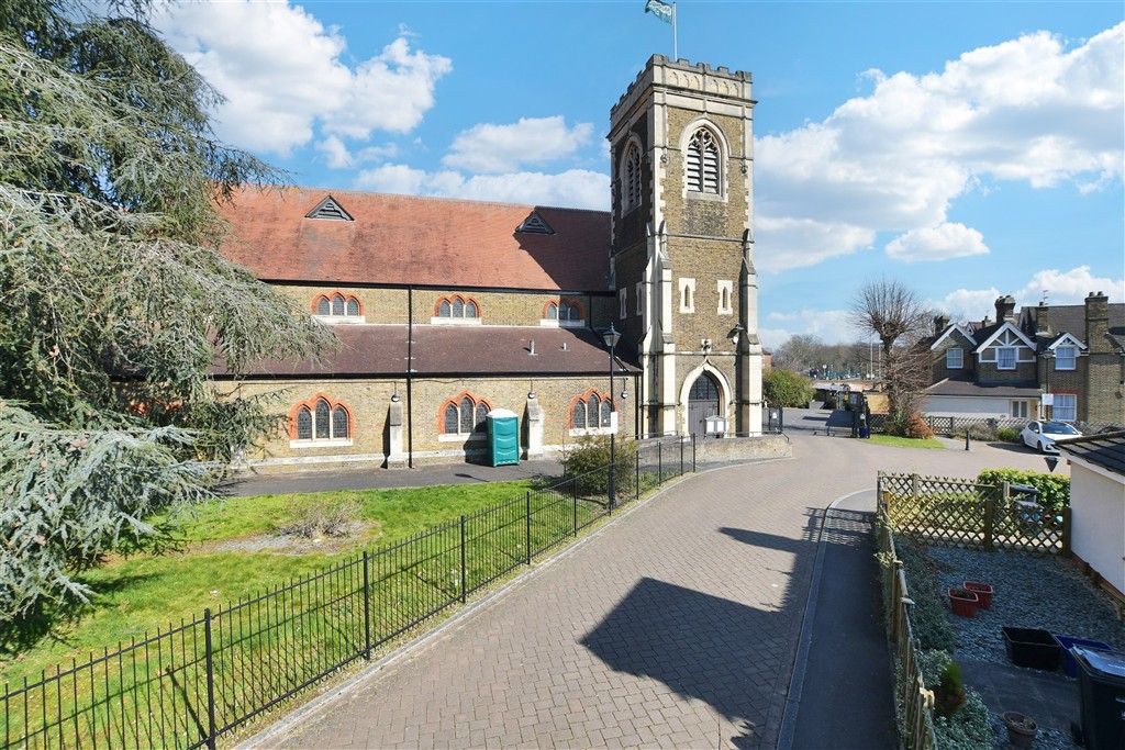 Property photo 3 of 8 External Feature