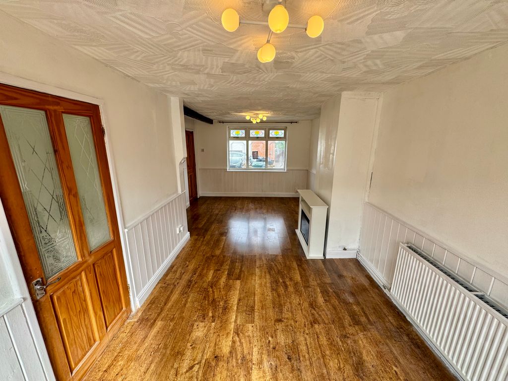 Property photo 3 of 17 Image