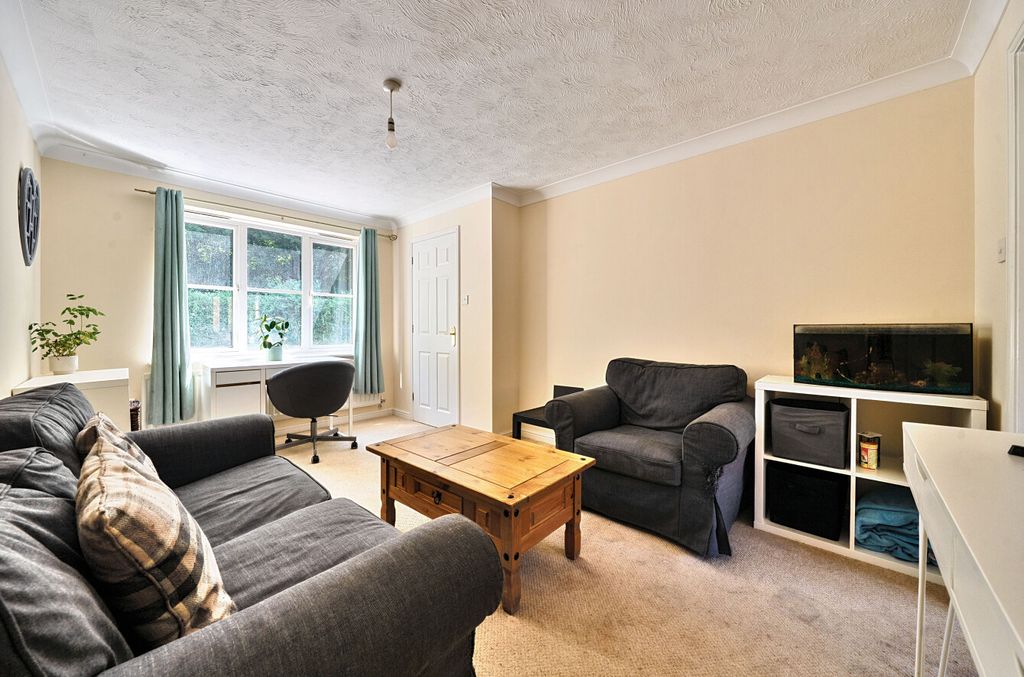 Property photo 2 of 12 1312783-3-68529F7...