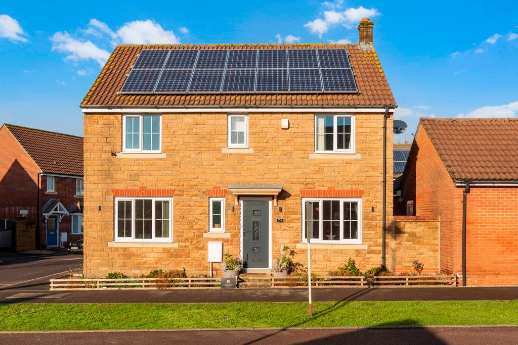 Property photo 1 of 18