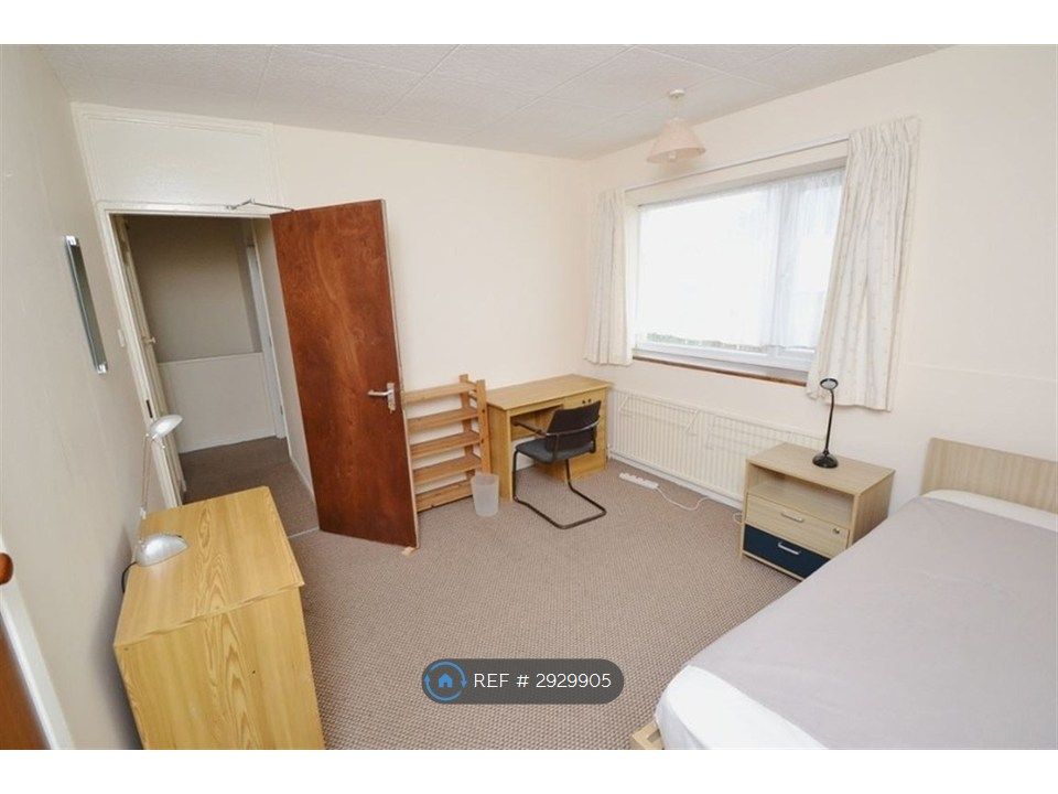 Property photo 2 of 11 Bedroom 2