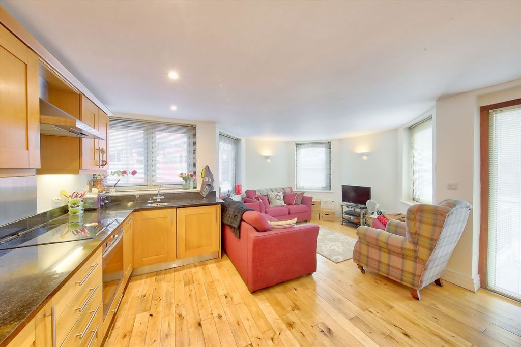 Property photo 3 of 6