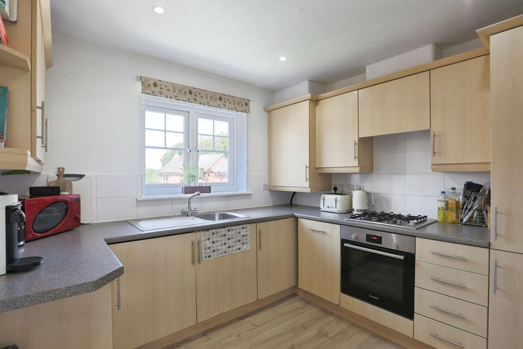 Property photo 3 of 17