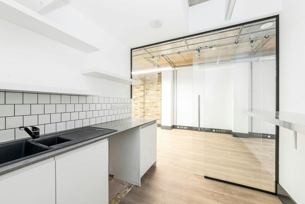 Property photo 3 of 13 Img_8344.Jpg