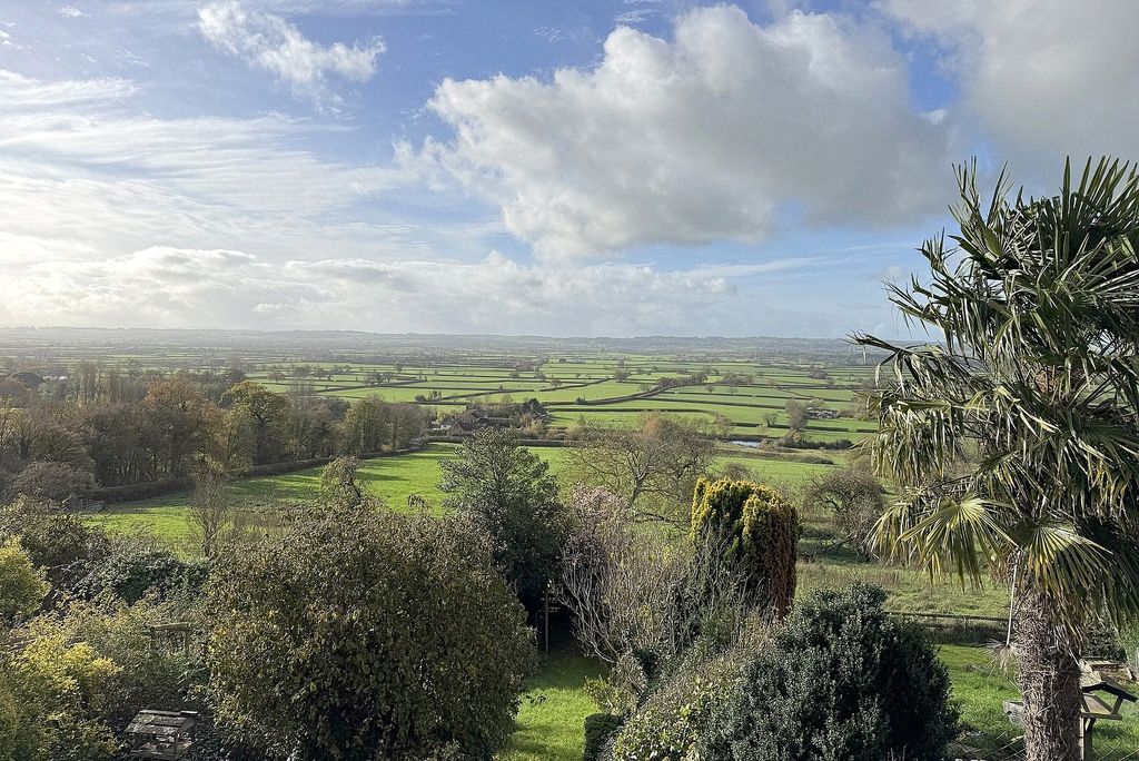 Property photo 2 of 8 Picture No. 03