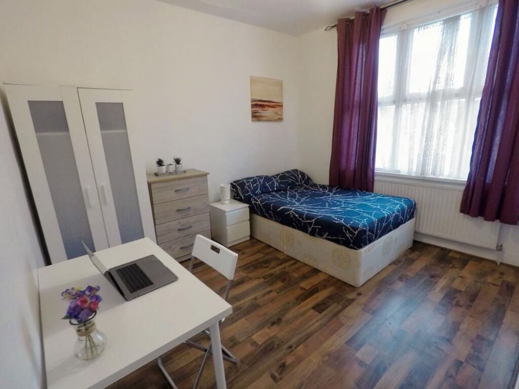 Property photo 1 of 6