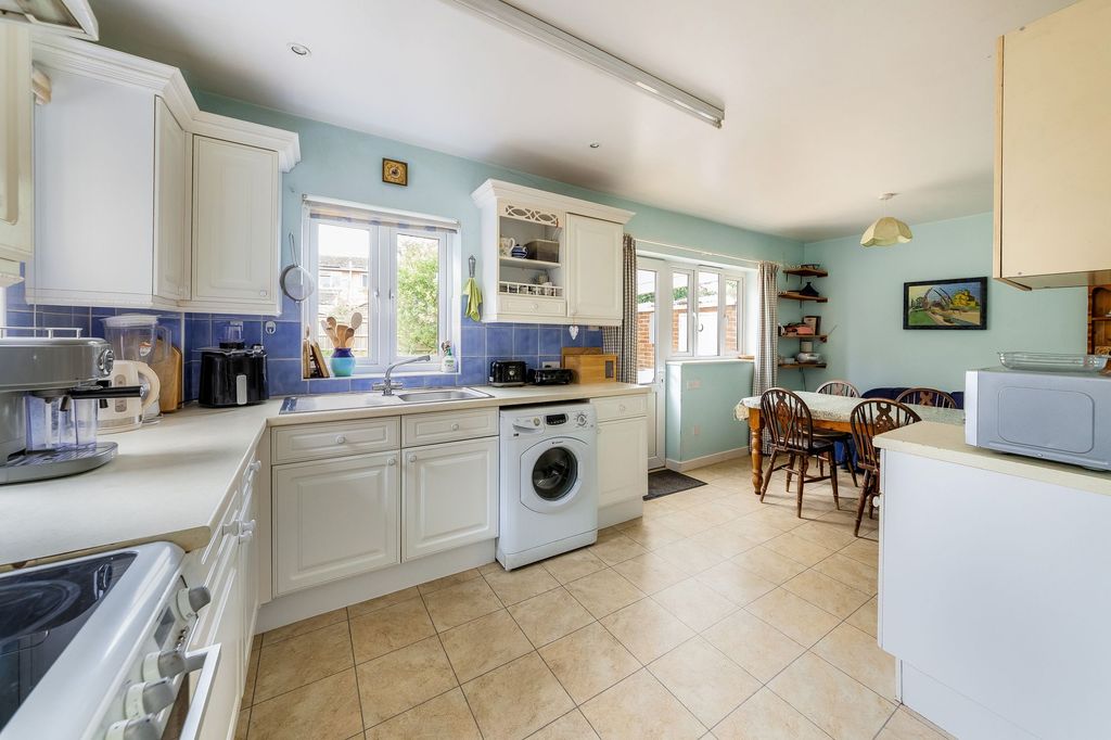 Property photo 2 of 19