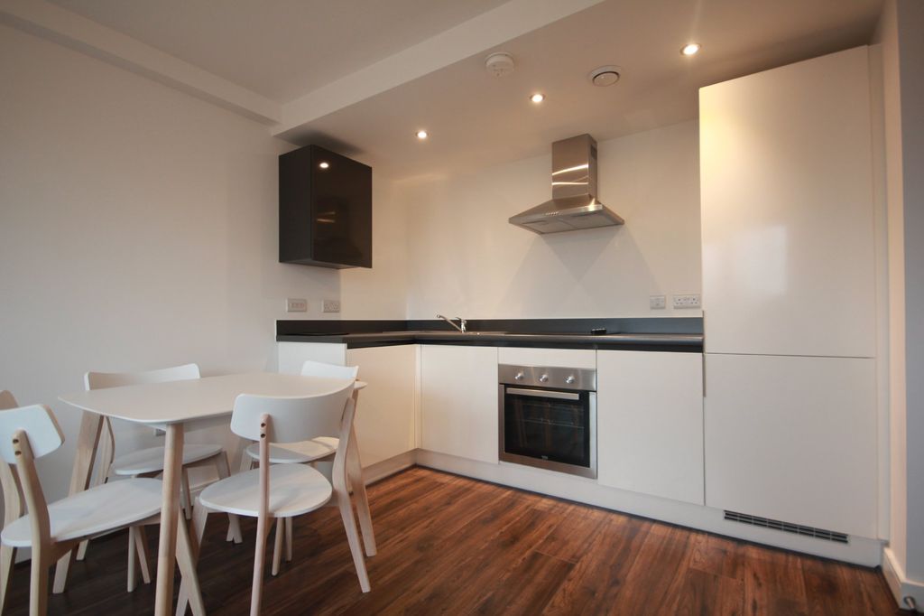 Property photo 3 of 6