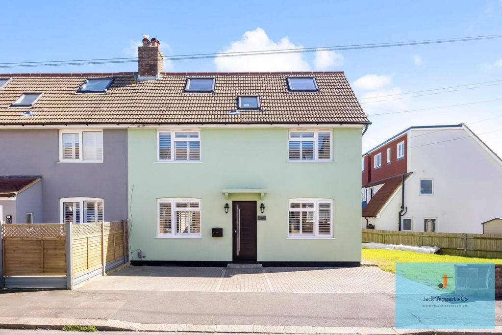 Property photo 1 of 30 Front (Exterior)