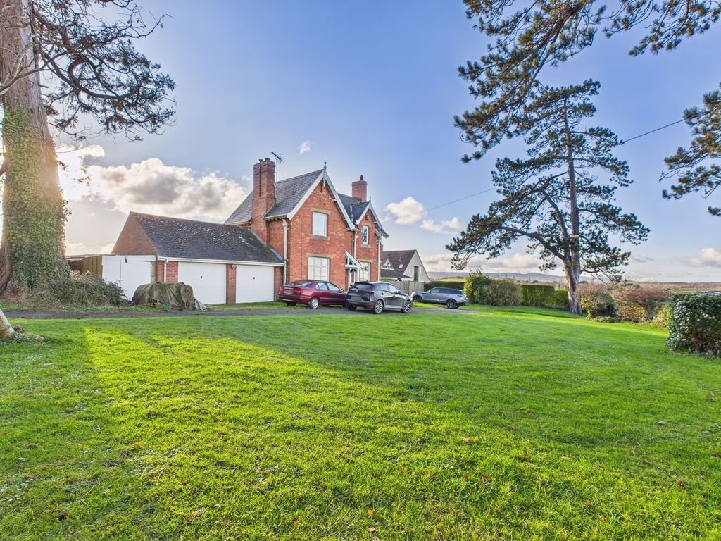 Property photo 2 of 24