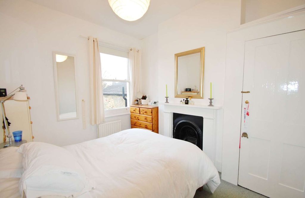 Property photo 2 of 6