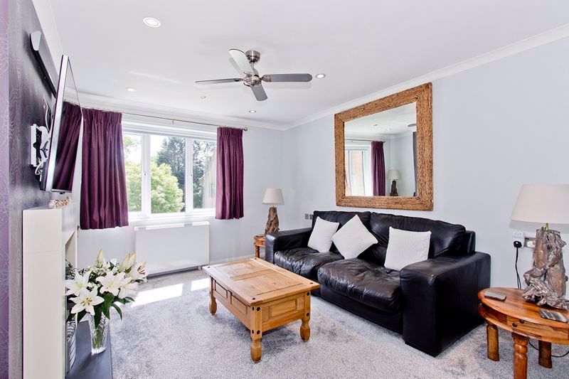 Property photo 3 of 10 Living Room