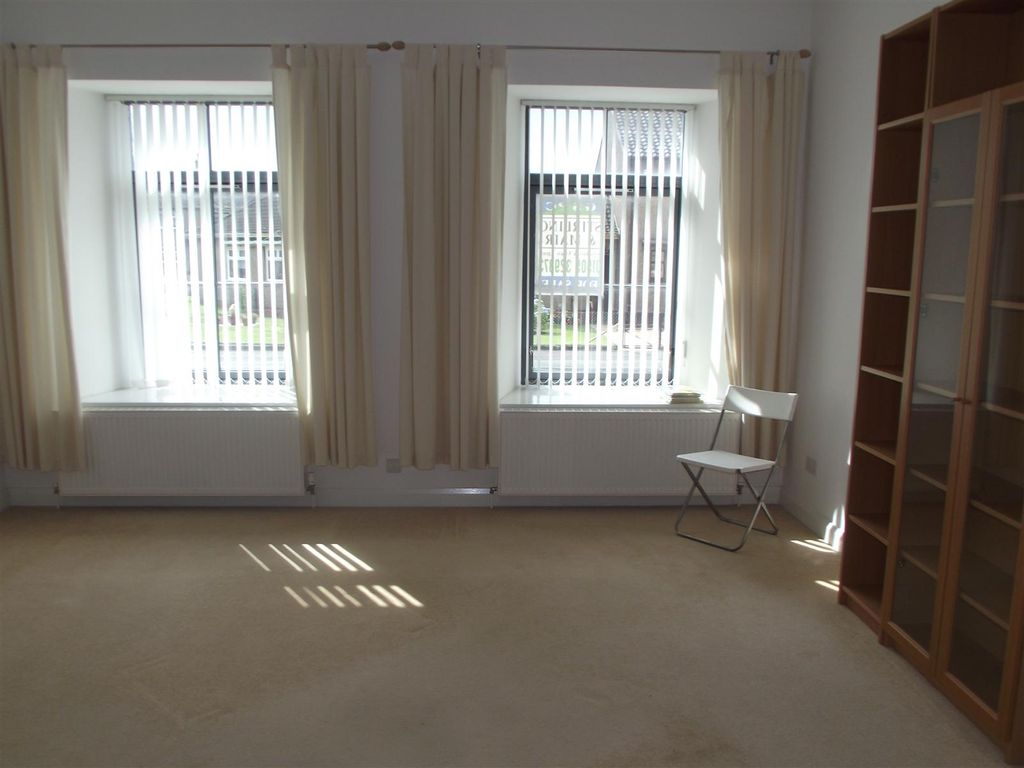 Property photo 3 of 6