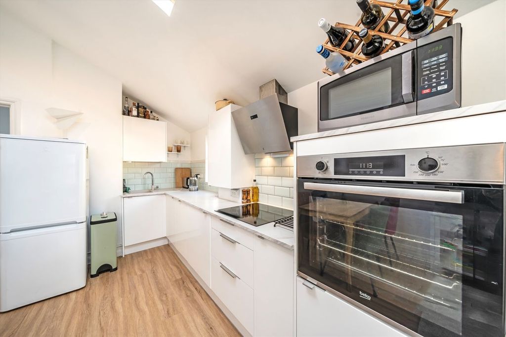 Property photo 3 of 5