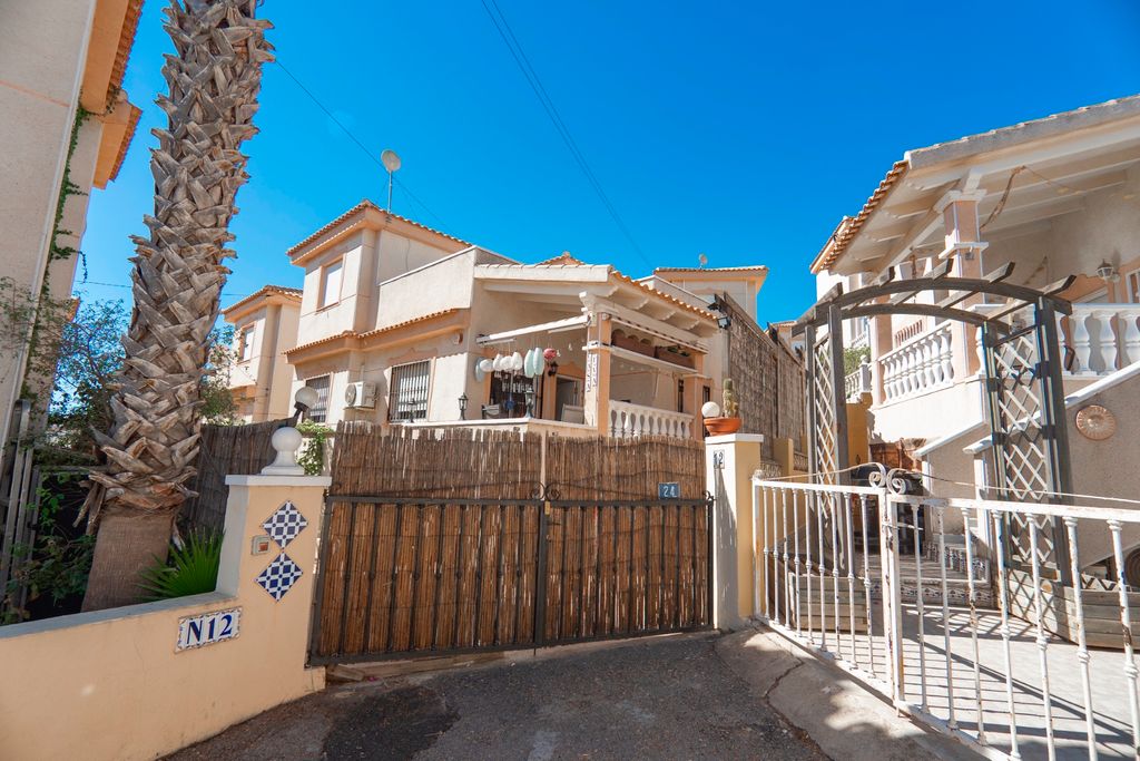 Property photo 1 of 41