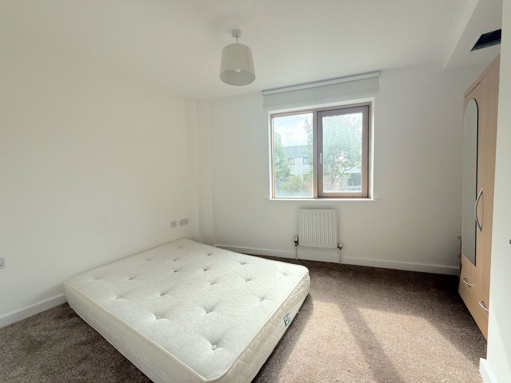 Property photo 2 of 8 3323892