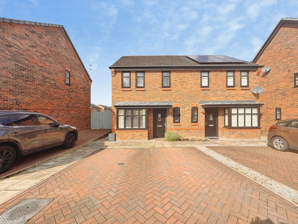 Property photo 1 of 17 Front