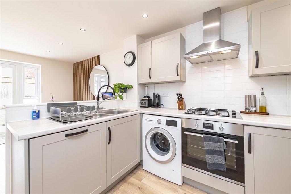 Property photo 3 of 31 Brookbridge-7.Jpg