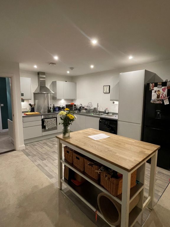 Property photo 2 of 12 Kitchen 1