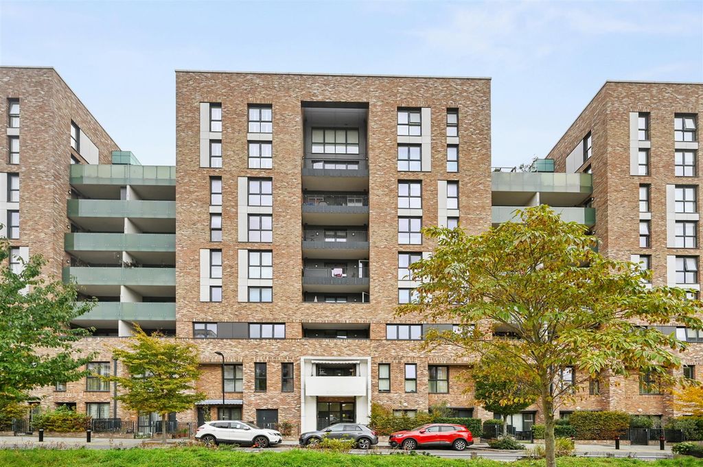 Property photo 1 of 10 Rcar- Elmond Mansions6.Jpg