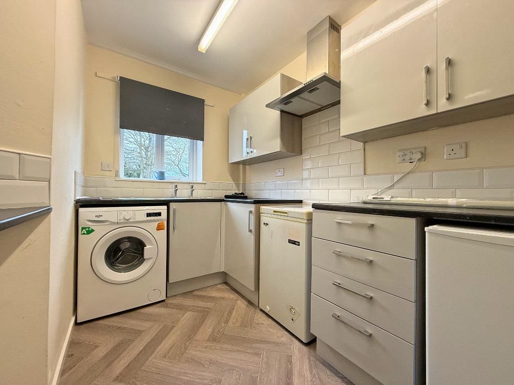 Property photo 2 of 6 Img_7944_Lzn.Jpg