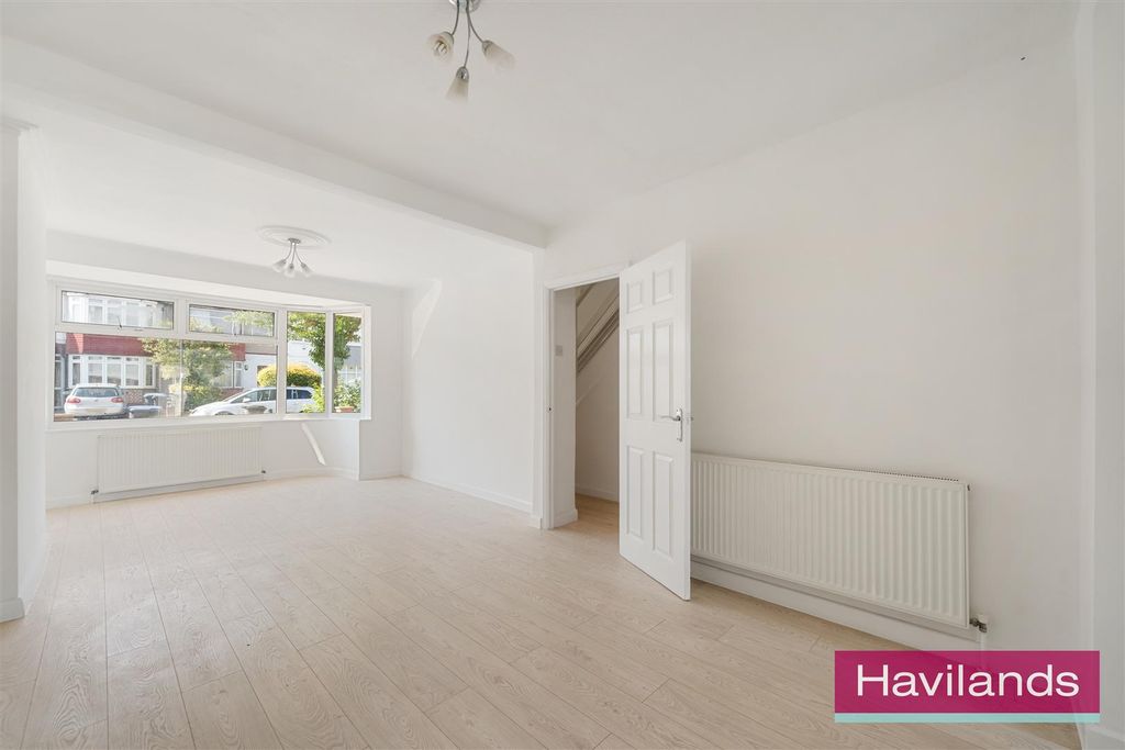 Property photo 2 of 21 New Park Avenue-11.Jpg