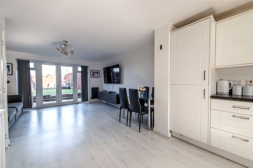 Property photo 3 of 18 Picture No. 06