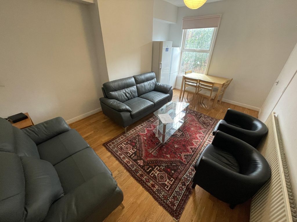Property photo 2 of 13 Picture No. 03