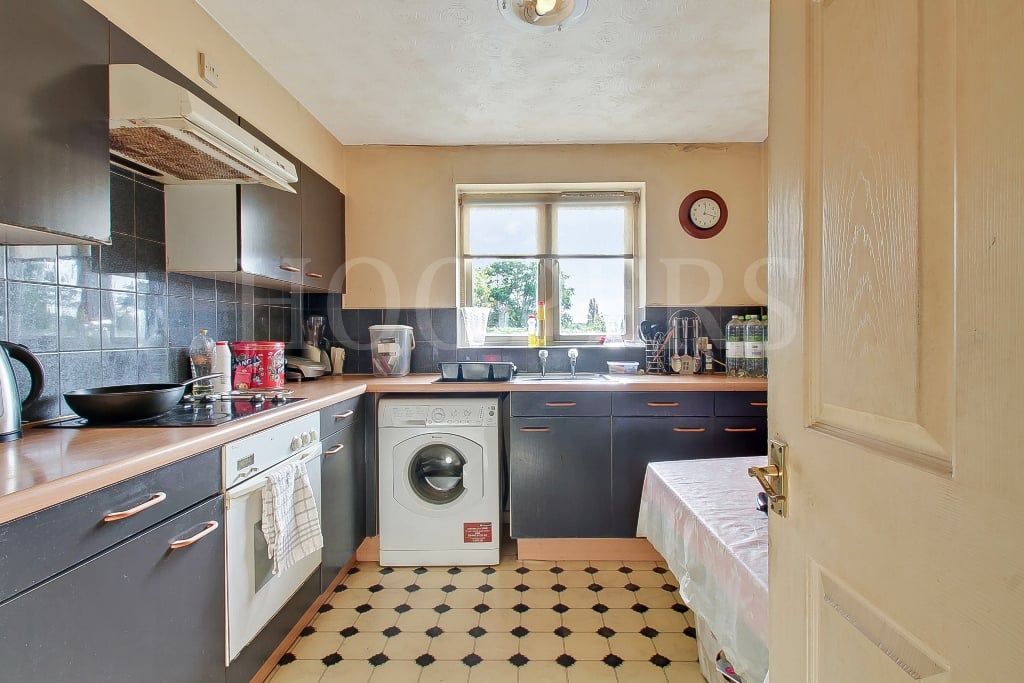 Property photo 3 of 5