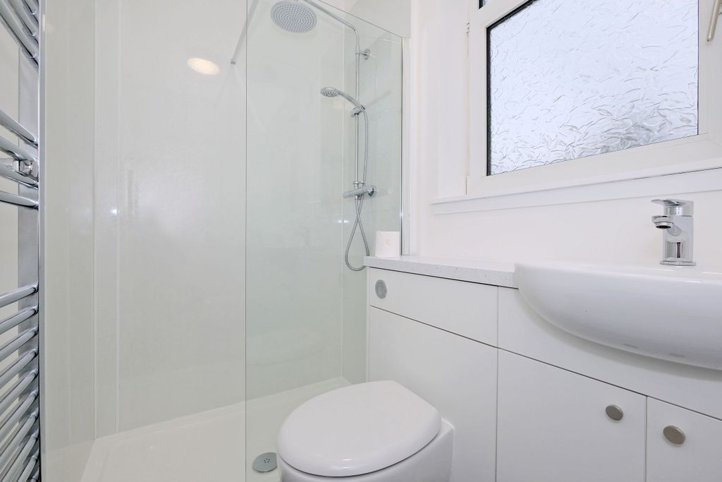 Property photo 3 of 26