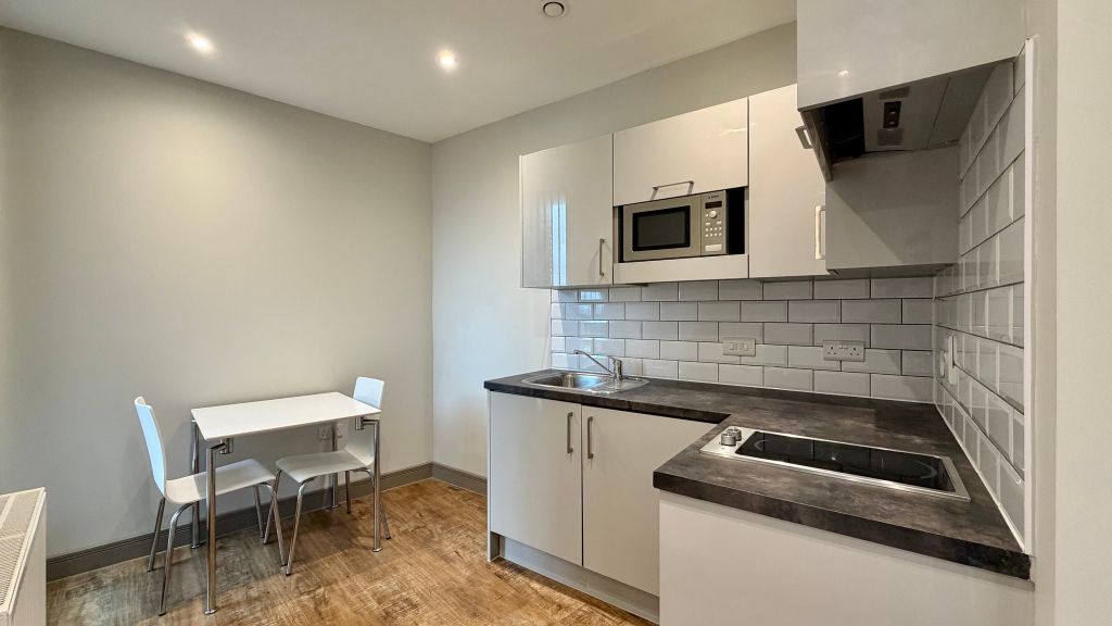 Property photo 2 of 12 Kitchen