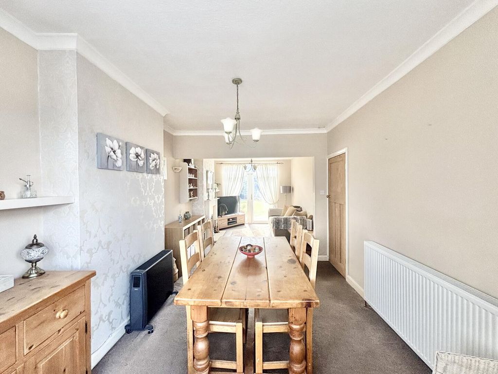 Property photo 3 of 14 Living/Dining Room