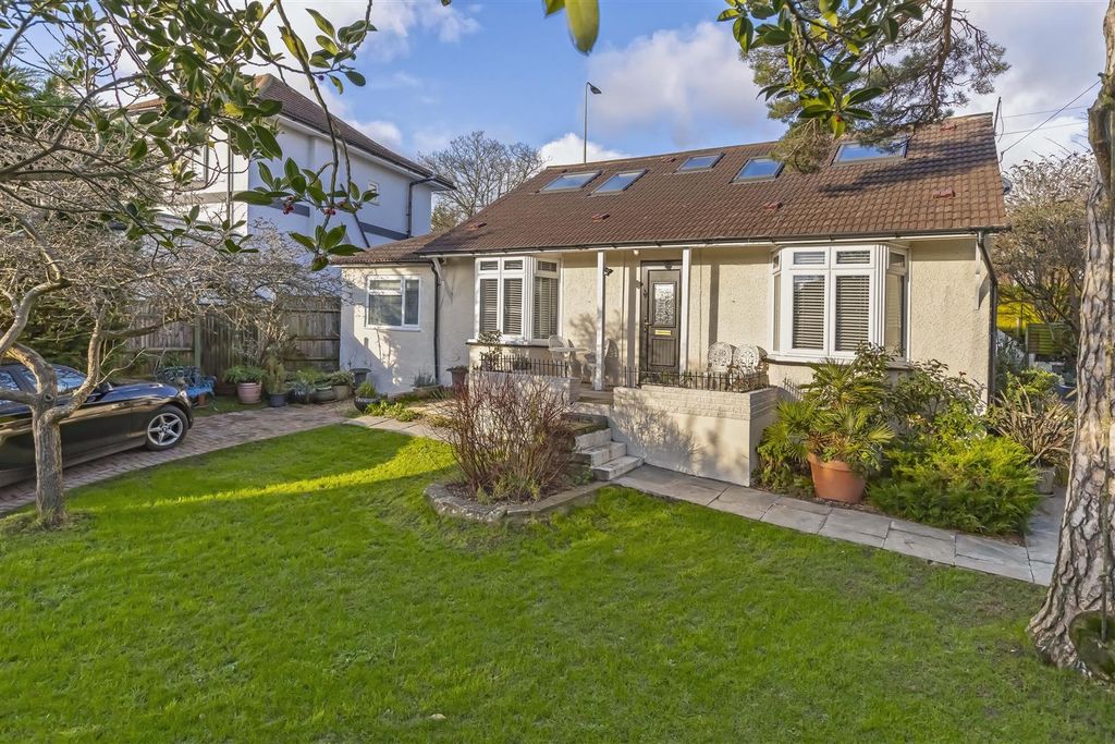 Property photo 1 of 26 Arundel Rd_21.Jpg