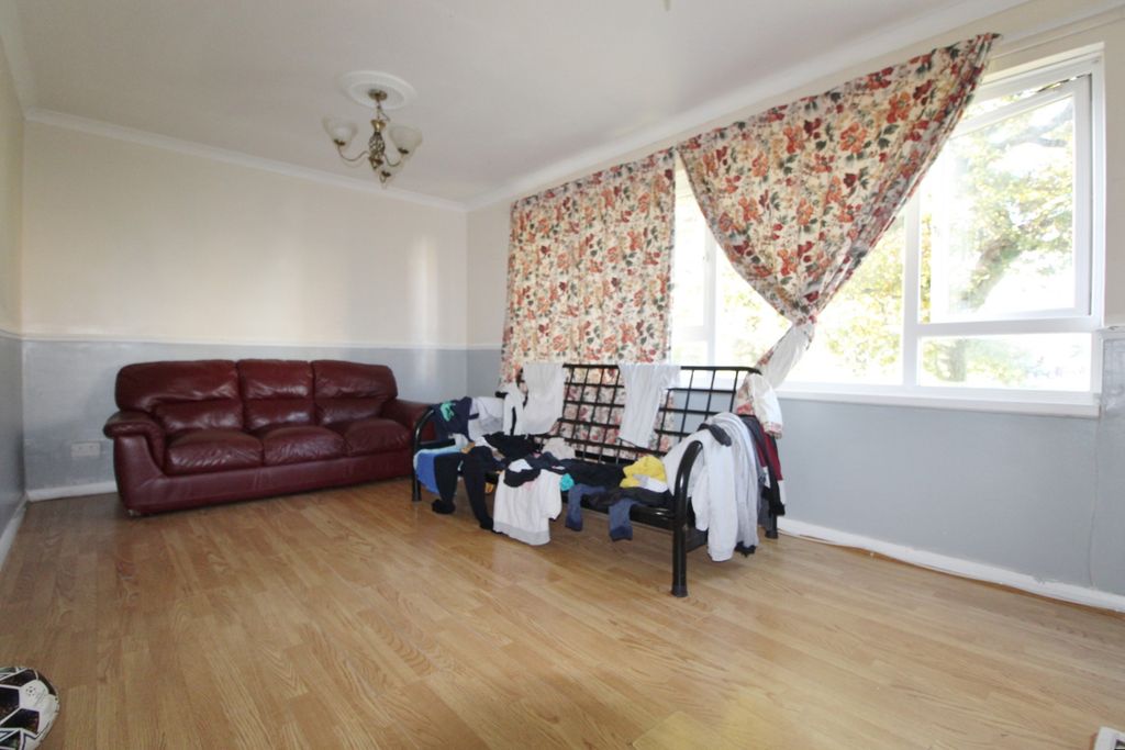 Property photo 3 of 7